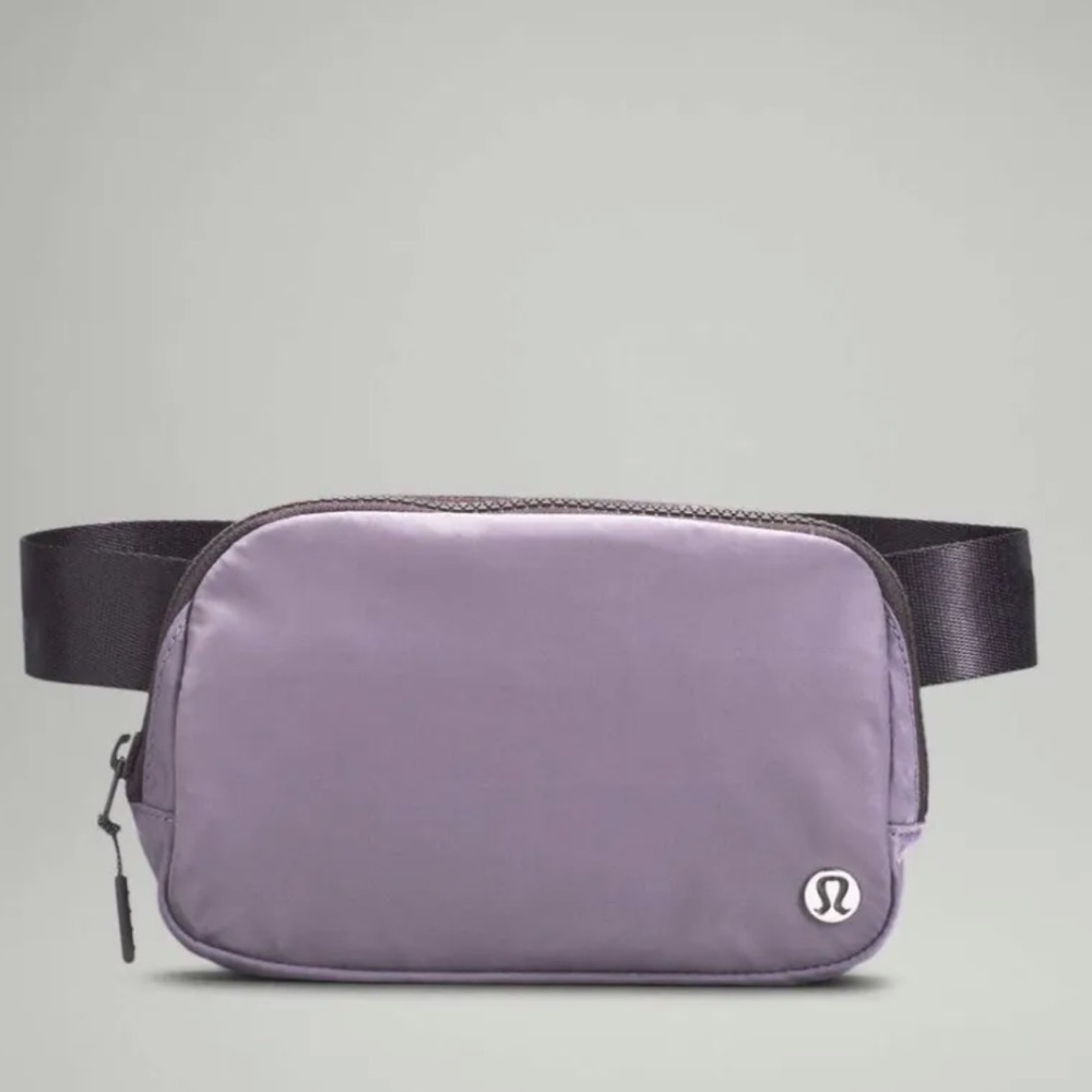 RARE Lululemon Everywhere Belt Bag - Dusky Lavender